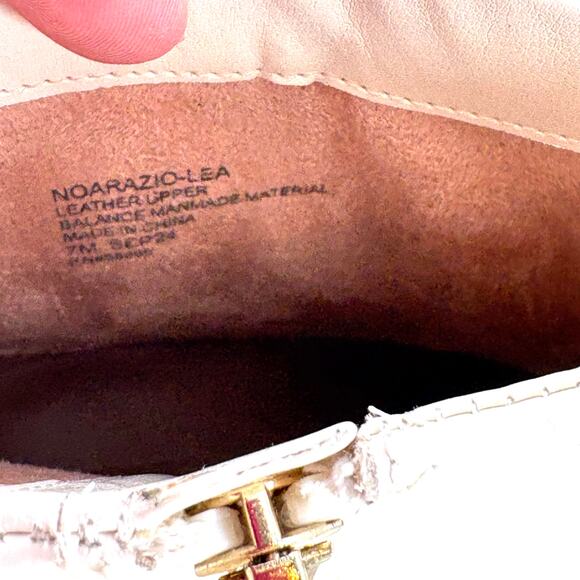 Nordstrom Arazio Kitten Heel Boots 7 White Cream NWOT Ankle Booties Glam Zip - Picture 9 of 9